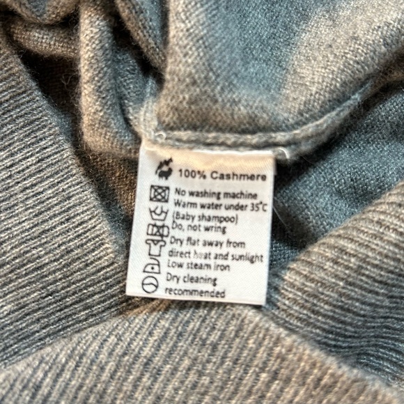 Cashmere Boutique Cardigan Sweater Large 100% Cashmere Button-Up Long Po… - Picture 8 of 9